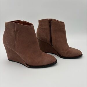 Lucky Brand Mauve Brown Suede Wedge Ankle Booties – Size 7M